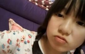 小女孩掰穴給你看處女膜\"